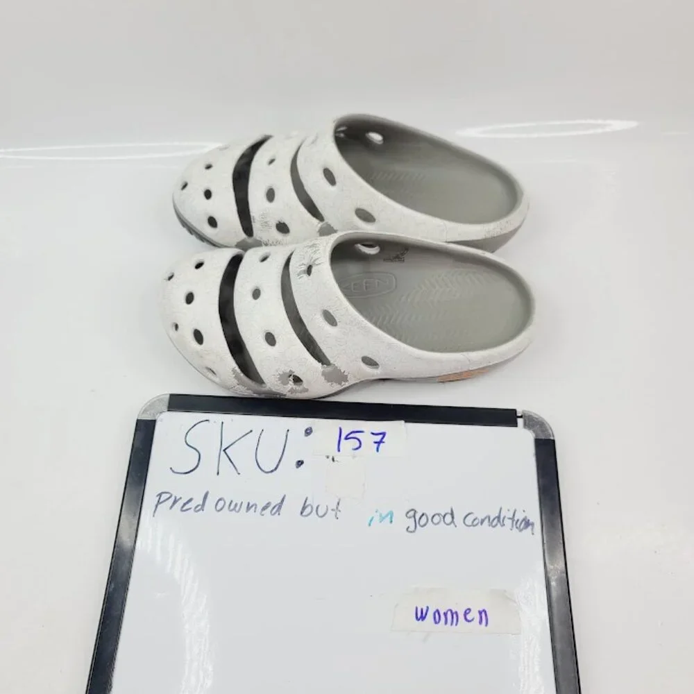 Keen Men's‎ Gray Yogui Arts Closed Toe Slip-On Outdoor Trail Slide Sandal Size 8